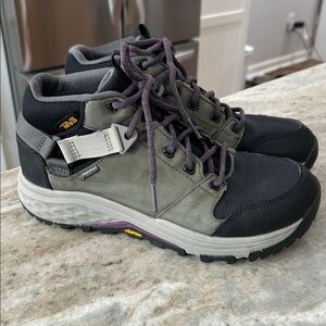 Teva Gray and Black Lace-Up Hiking Boots with Purple Accents